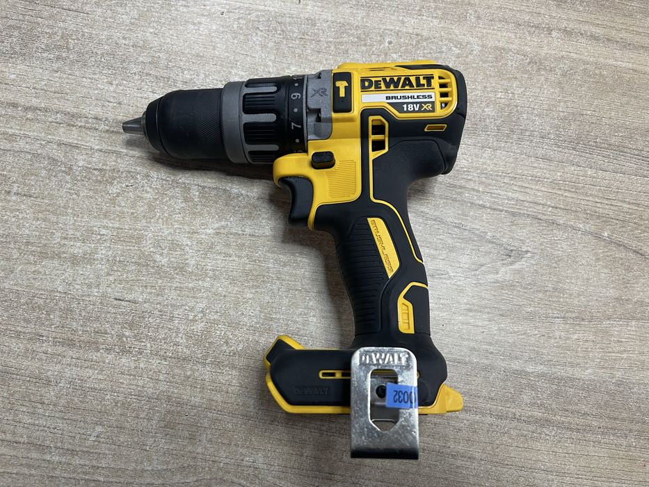 DeWALT DCD796 / Акумуляторний ударний безщітковий дриль-шуруповерт Девольт