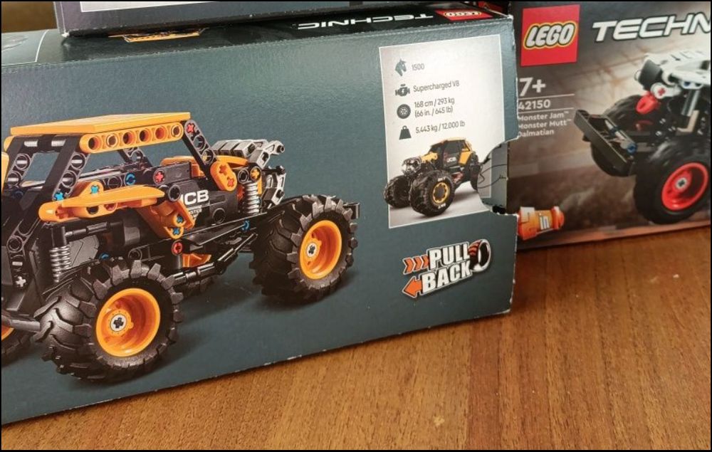 Конструктор LEGO Technic Monster с инерционным двигател