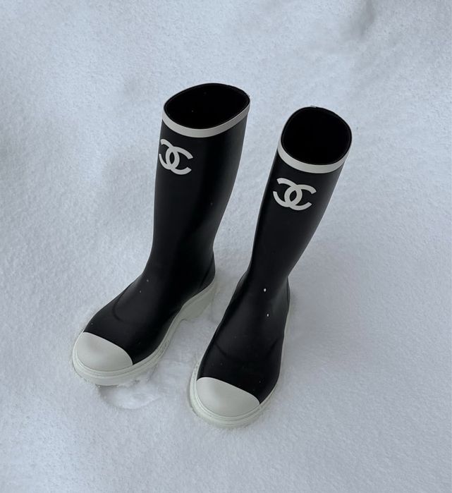 Chanel rain boots.резиновые сапоги шанель.гумові чоботи шанель.LUXE.