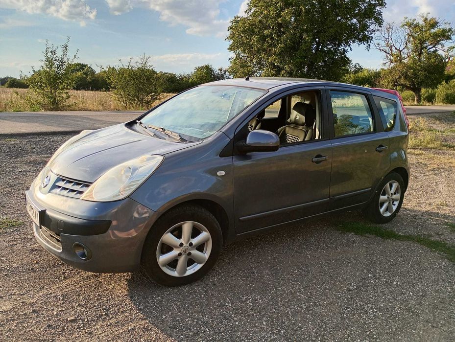 Nisan Note 1.4 бензин 2007
