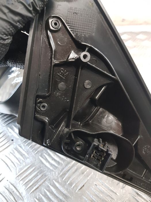 Lusterko Lewe 5Pin Opel Tigra B 06R- Europa K: Z2Hu