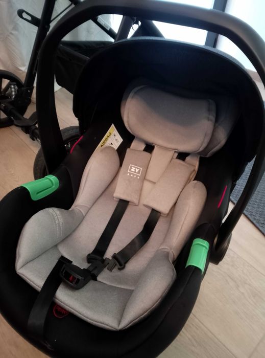 Carrinho trio da Zippy ainda com garantia