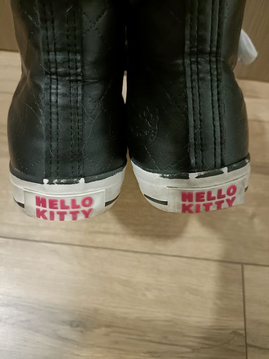 Wysokie trampki ze skórki rozmiar 38