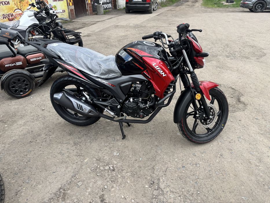 Мотоцикл LIFAN KP200
