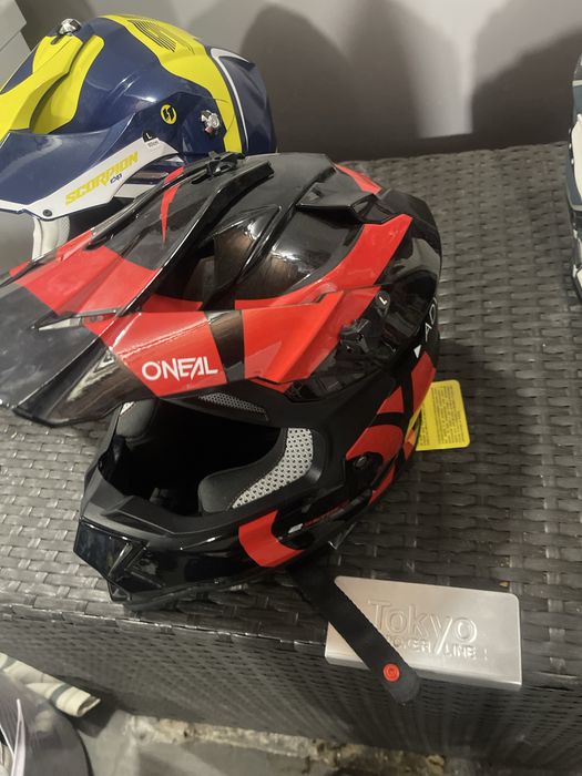 Продаєтсья мото шльом