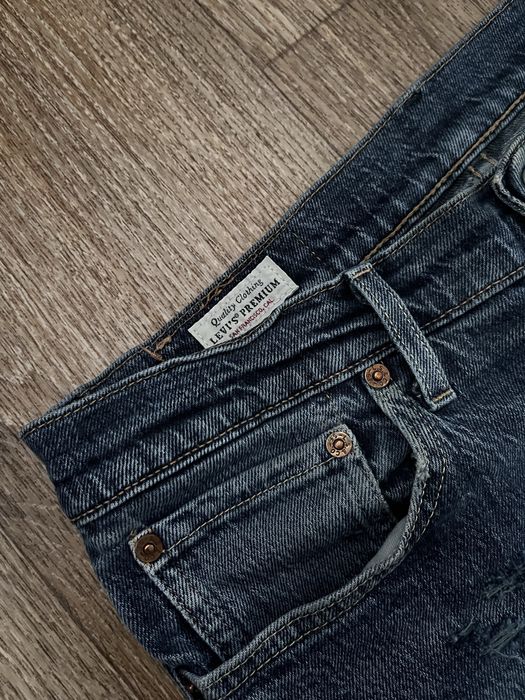 Levi’s Premium 511 — L
