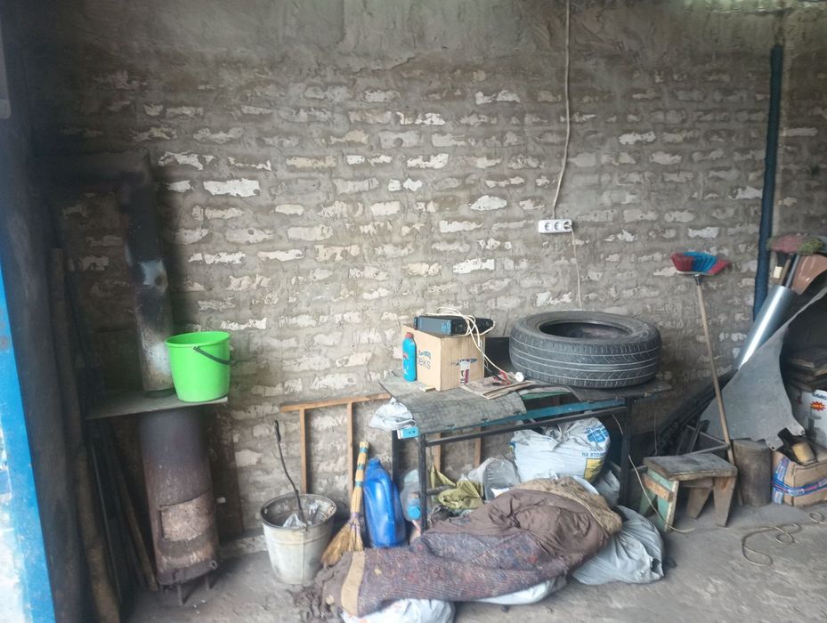 Продам великий гараж