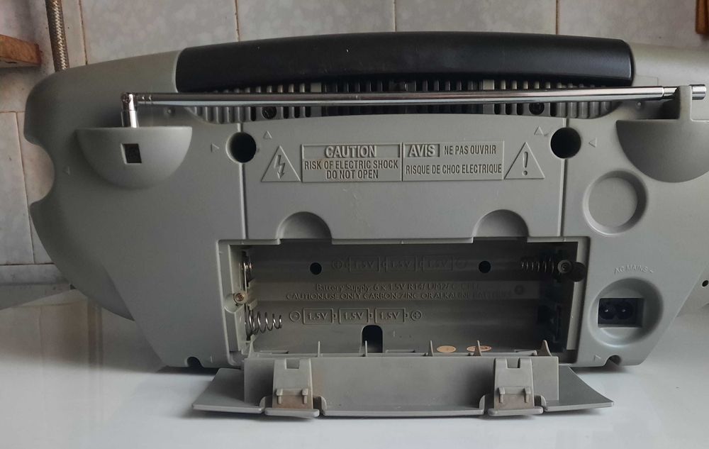 аудомагнитола с CD проигрывателем PHILIPS, 3фото