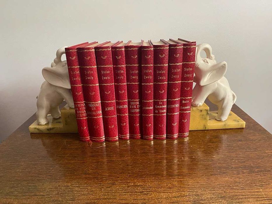 Livros antigos de Stefan Zweig, encadernados