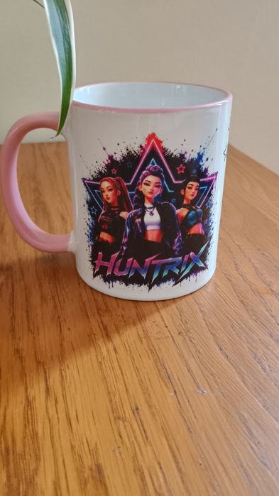 Kubek Huntrix różowy