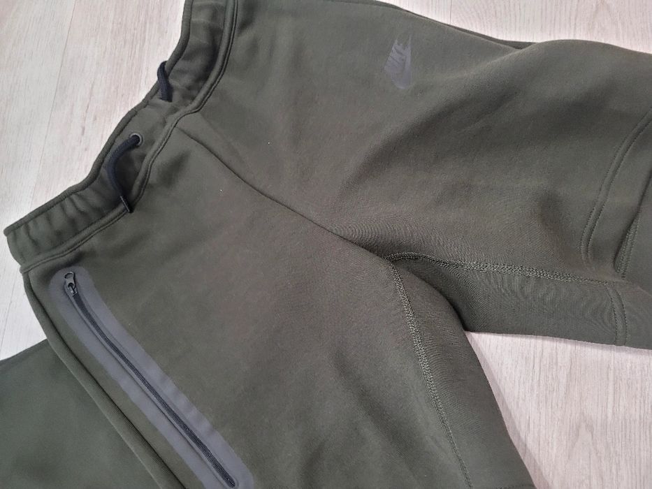 Шорти дітячі NIKE Sportswear Tech Fleece нові original