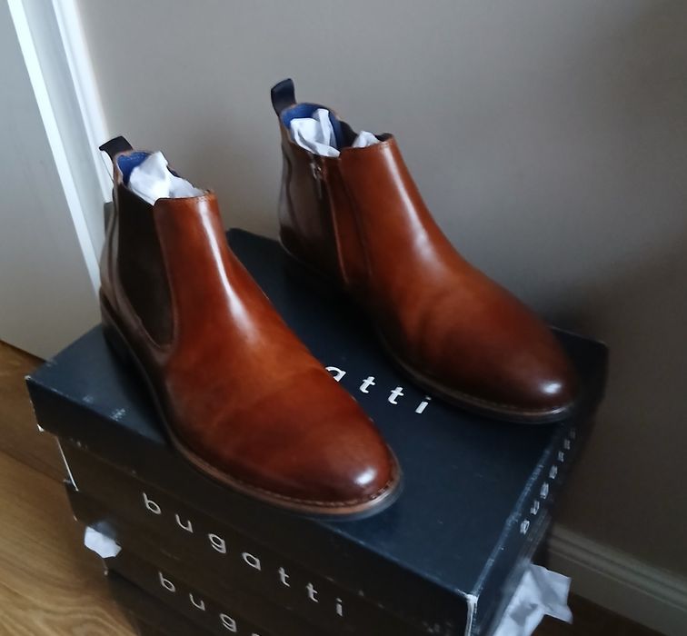 -50% Sztyblety skórzane Bugatti. R. 44 i 43.