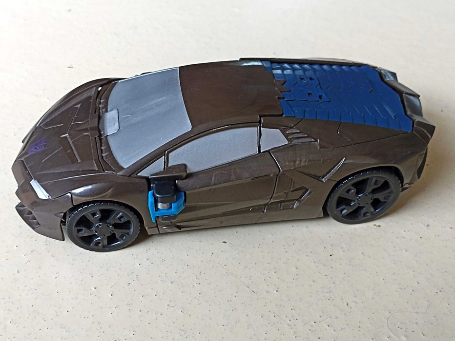 Transformers Autobot Lockdown Hasbro A6156