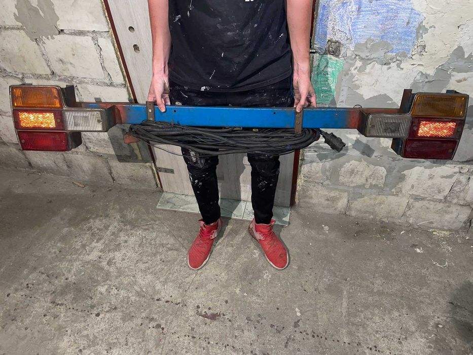 Belka świetlna z lampami do przyczepy,maszyn rolniczych,transportowych