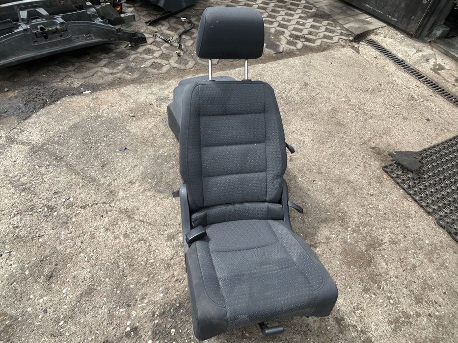 vw touran i fotel tylny lewy