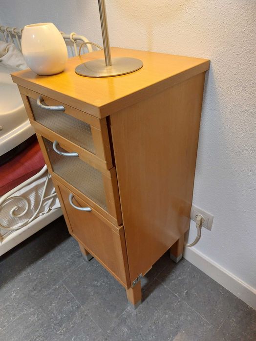 Movel com gavetas para casa de banho