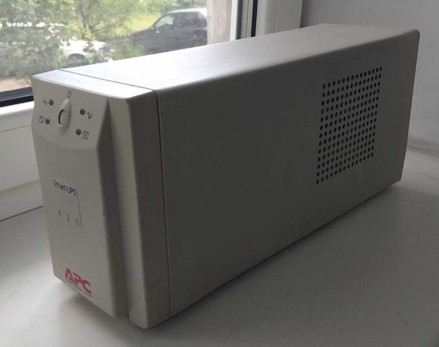 ББП APC Smart-UPS 420VA (Источник бесперебойного питания)