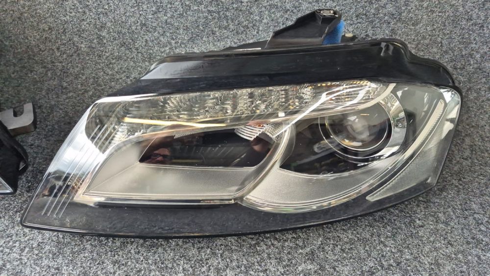 Lampy komlet  audi a3 8p xenon 08 -12 rok
