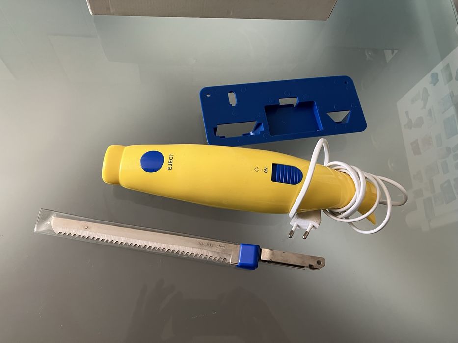 Faca elétrica de cozinha