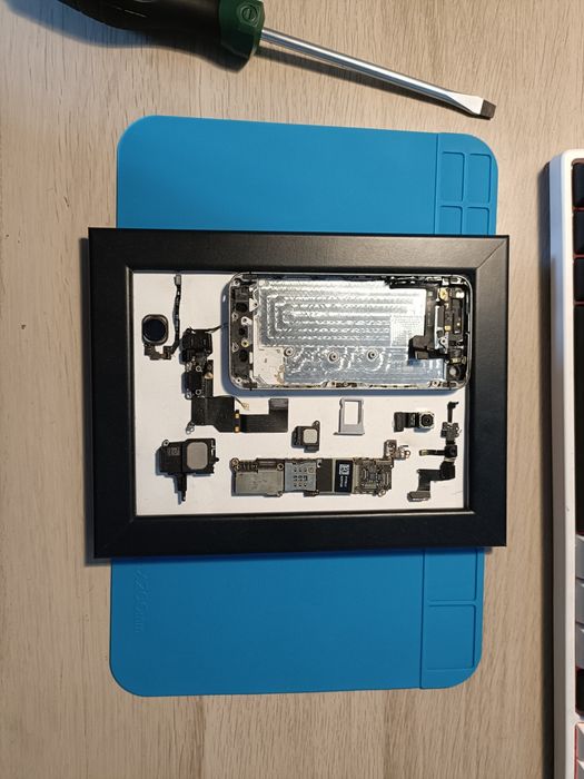 Quadro iphone 5 desmontado