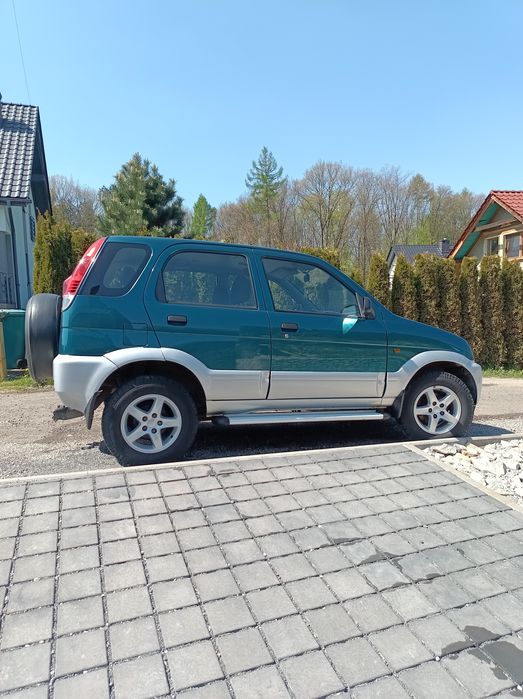 Mały zwrotny z napędem 4x4