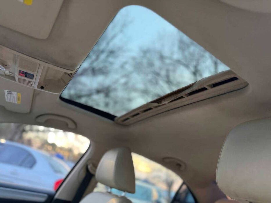 Volkswagen Jetta      2017