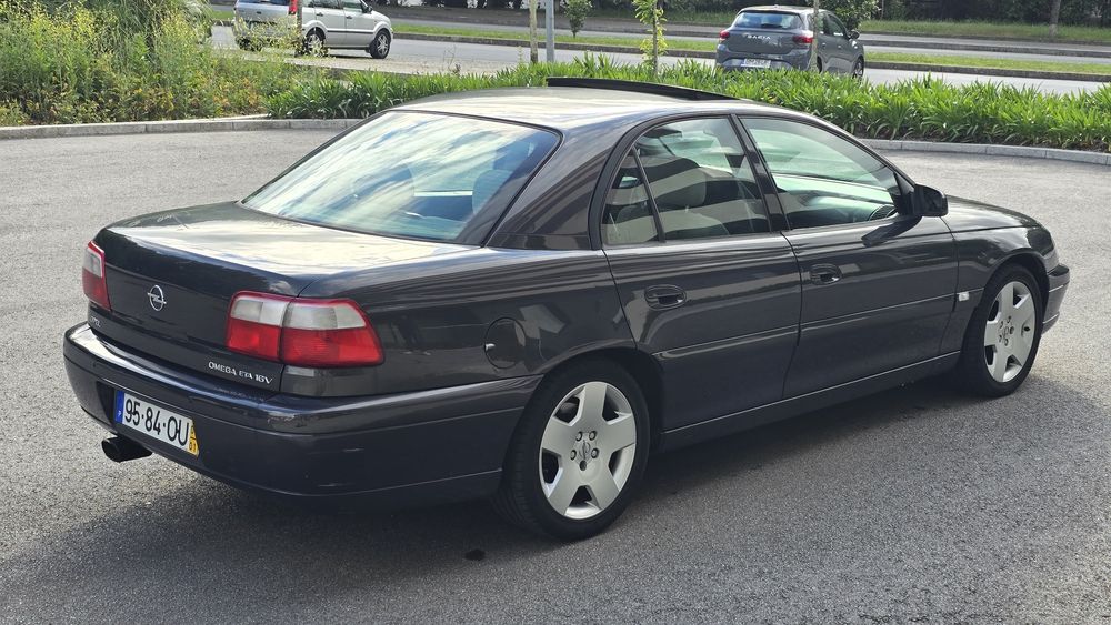 Opel Omega B 2.2 16V