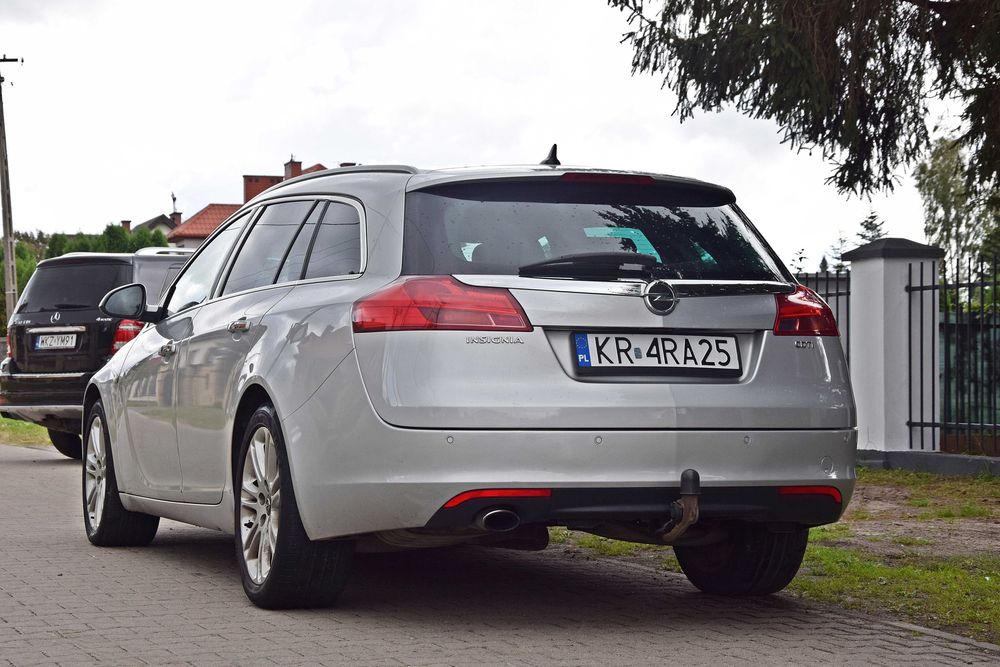 OPEL INSIGNIA 2.0 CDTI 160 KM Kombi Klimatyzacja Półskóra Elektryka Navi 2009 ROK!