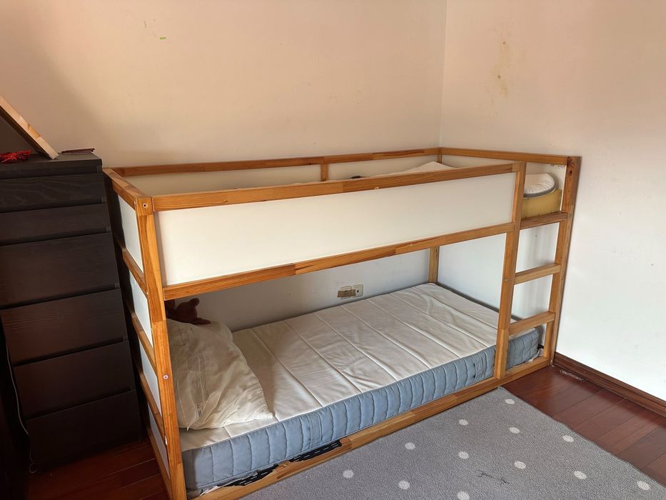 Beliche Ikea com colchão
