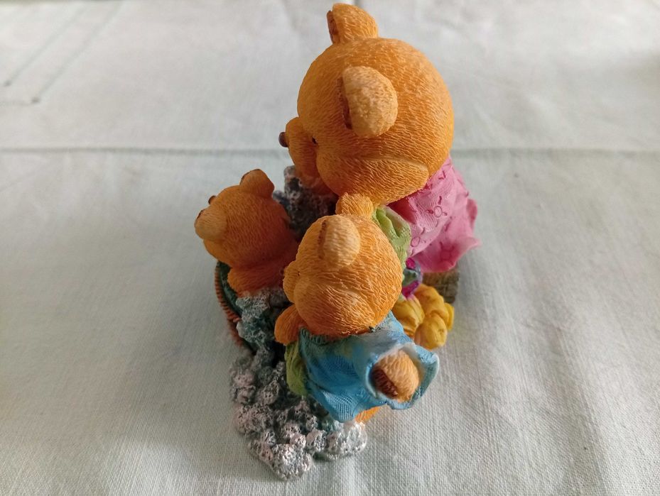 Estátua de Mãe ursa, com 3 ursinhos, vintage