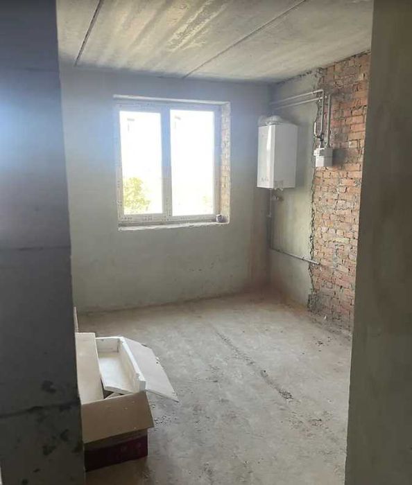 продам 1к однокомнатная квартира у зданому будинку цегла 7 хв центр