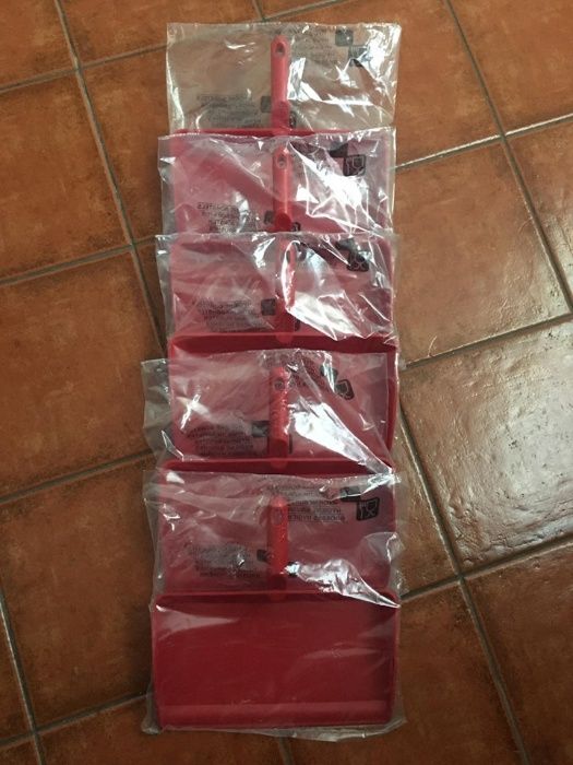 Pá alimentar , grande. Nova, de alta qualidade, robusta