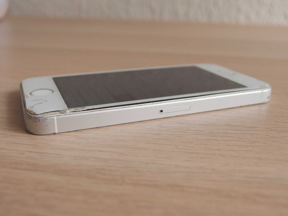 Apple iPhone SE A1723 16GB iOS 15.8.5 telefon smartfon