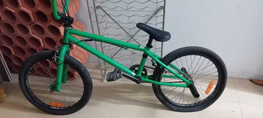 Bicicleta BMX imaculada