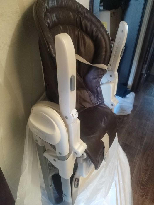 Детское кресло стул для кормления Chicco