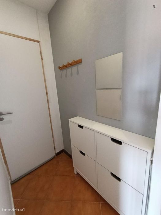 Estúdio - localizado em Alta de Santa Clara Coimbra