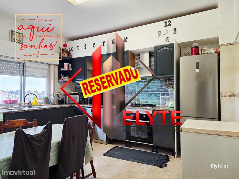 Apartamento de 4 assoalhadas em Samora Correia.