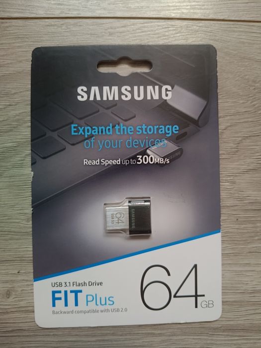 Pendrive SAMSUNG Fit Plus 64GB, USB 3.2 Gen. 1 (USB 3.0), Odczyt 300 Mb/s Czarny