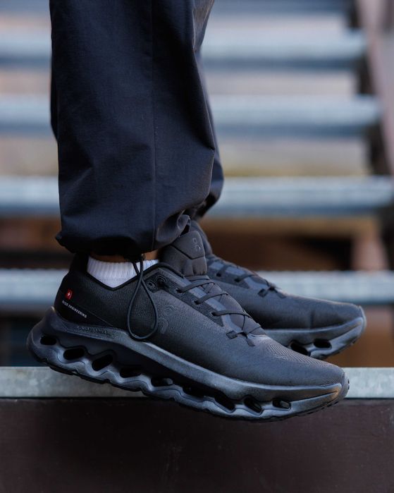 Кросівки Running Cloudtilt у кольорі All Black