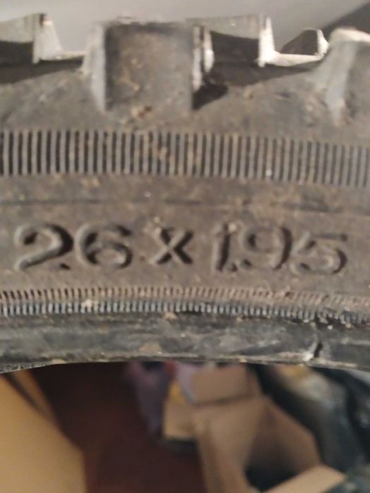 2 pneus btt roda 26, preco dos 2 para desocupar