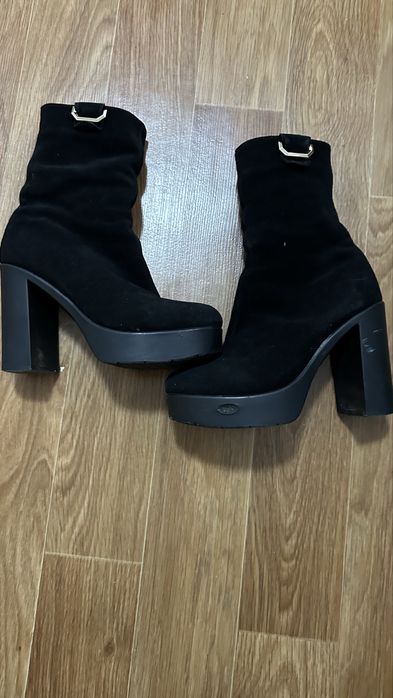 Зимові натуральна замша сапоги на 37-— 38-й розмір