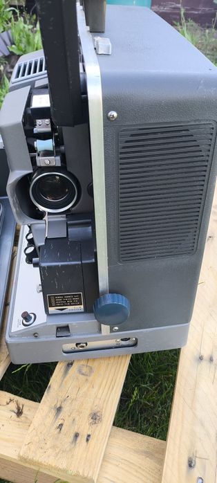 Projektor Bell  Howell Filmosound 658