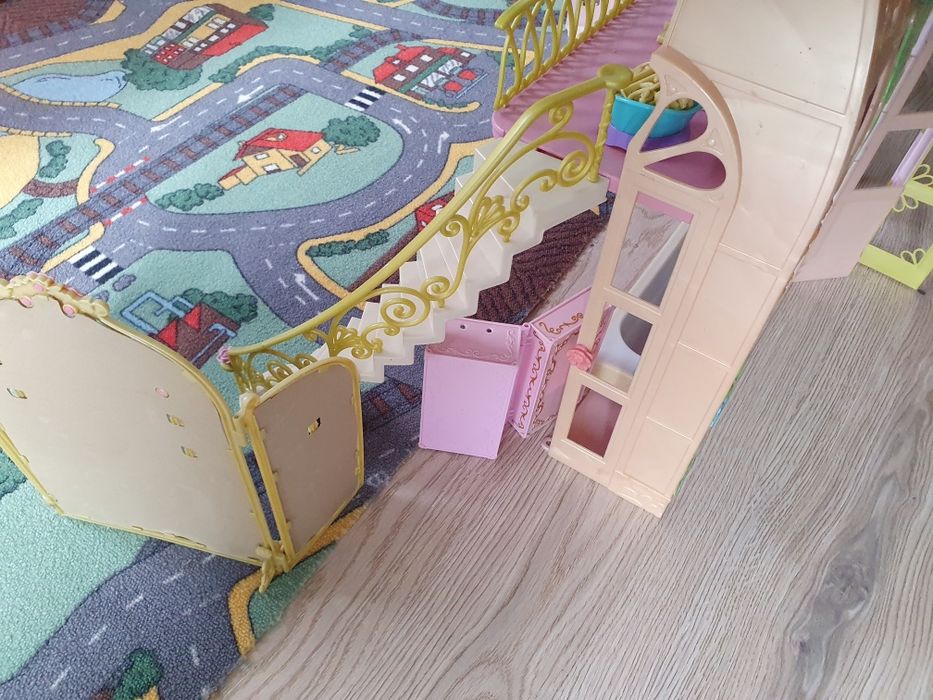 Domek rozkladany dla lalek