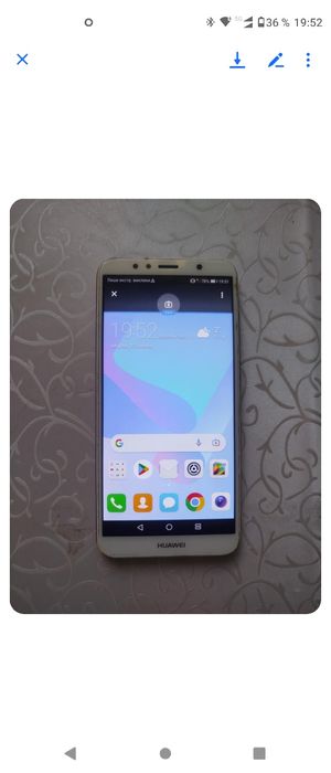 Huawei y6 2018 року доброму стану