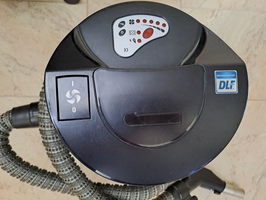 Odkurzacz wodny z zestawem piorącym