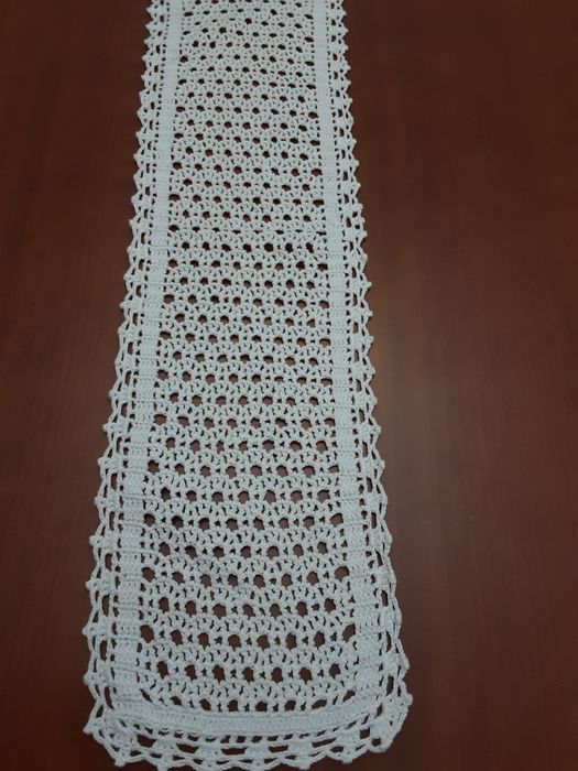 Naprons em croché para quarto  1 € cada foto