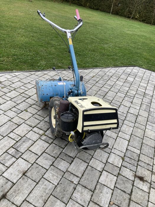 Glebogryzarka RM 1109 samobierzna, nośnik narzedzi, profesionalna