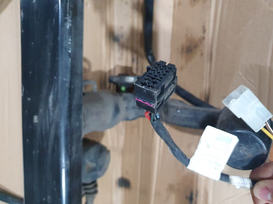 Фаркоп AUDI A6 C6 Прицепне