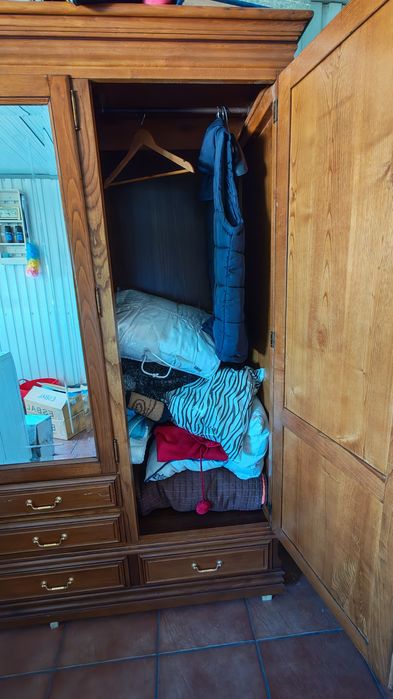 Quarto completo.