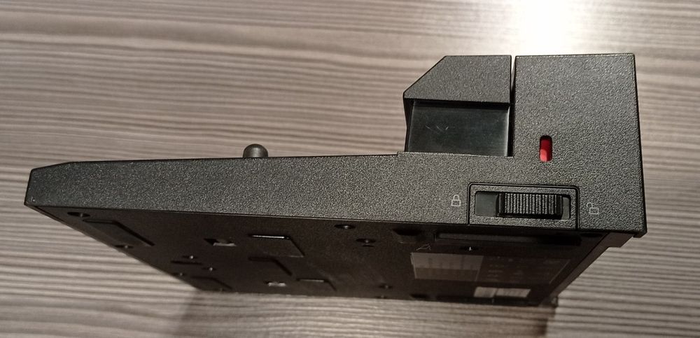 Dell stacja dokująca z zasilaczem 130W PR03X // DVI, D